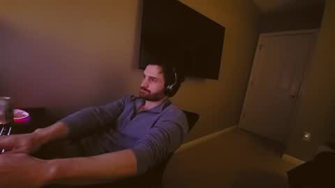 Tom online show from December 25, 12:37 am