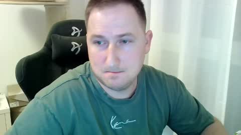 hardy195 online show from April 15, 3:23 pm