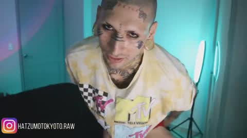 More content   2   online show from October 13, 5:35 am