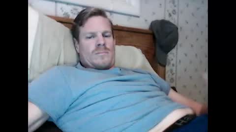 Snapshot of heags83 chatting on December 5, 2:11 pm heags83 online show from December 5, 2:11 pm