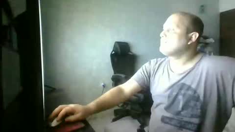 Snapshot of heavy_rebellxc chatting on January 22, 7:03 am Heavy Rebell online show from January 22, 7:03 am