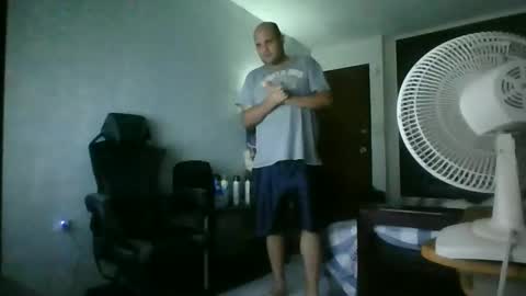Snapshot of heavy_rebellxc chatting on October 2, 3:21 am Heavy Rebell online show from October 2, 3:21 am