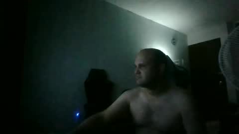 Snapshot of heavy_rebellxc chatting on October 5, 6:39 am Heavy Rebell online show from October 5, 6:39 am