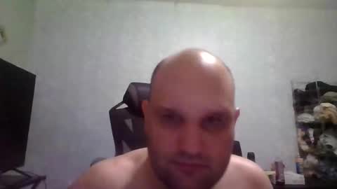 Snapshot of heavy_rebellxc chatting on December 8, 6:22 am Heavy Rebell online show from December 8, 6:22 am