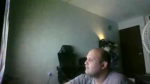 Snapshot of heavy_rebellxc chatting on January 27, 4:41 am Heavy Rebell online show from January 27, 4:41 am