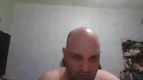 Snapshot of heavy_rebellxc chatting on March 1, 6:26 am Heavy Rebell online show from March 1, 6:26 am