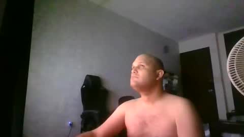 Snapshot of heavy_rebellxc chatting on March 5, 7:49 am Heavy Rebell online show from March 5, 7:49 am