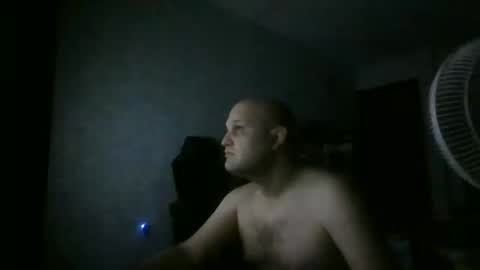 Snapshot of heavy_rebellxc chatting on March 4, 3:11 am Heavy Rebell online show from March 4, 3:11 am