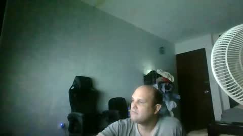 Snapshot of heavy_rebellxc chatting on October 13, 5:57 am Heavy Rebell online show from October 13, 5:57 am