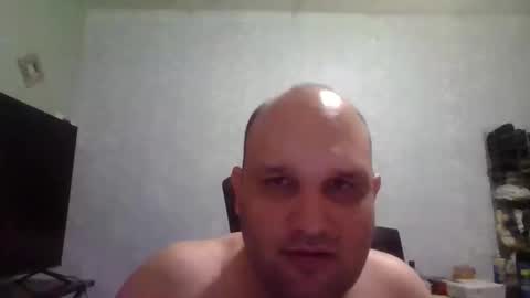 Snapshot of heavy_rebellxc chatting on December 12, 6:36 am Heavy Rebell online show from December 12, 6:36 am
