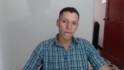 hefesto_69 online show from October 25, 9:05 pm