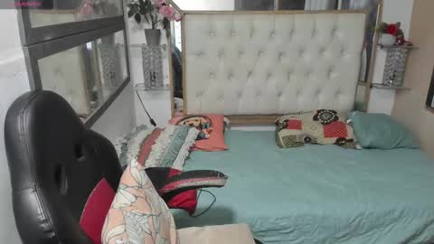 Snapshot of heiker_ chatting on September 21, 12:55 am heiker_ online show from September 21, 12:55 am