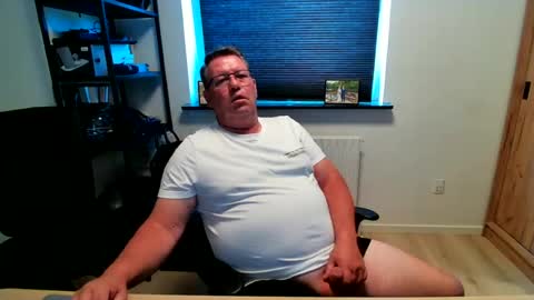 henrikrp1971 online show from June 29, 12:27 pm