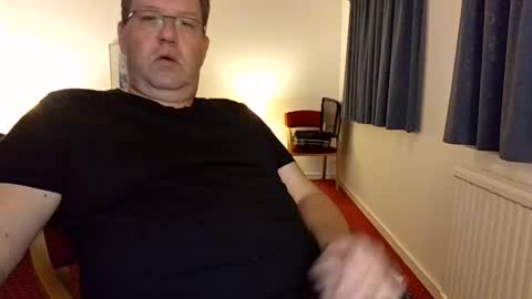 Snapshot of henrikrp1971 chatting on December 9, 11:30 pm henrikrp1971 online show from December 9, 11:30 pm