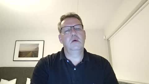 Snapshot of henrikrp1971 chatting on September 14, 9:28 pm henrikrp1971 online show from September 14, 9:28 pm