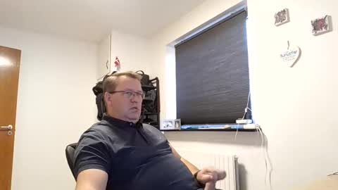 Snapshot of henrikrp1971 chatting on December 3, 11:10 am henrikrp1971 online show from December 3, 11:10 am