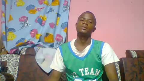 Adrian Honey online show from February 12, 2:14 am