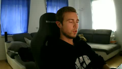 John Pearl online show from February 7, 3:18 pm