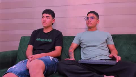 heteros men online show from November 27, 7:39 pm