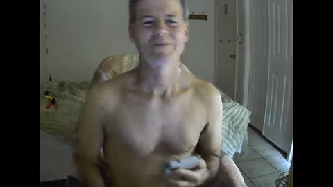 Snapshot of hewes1 chatting on December 13, 5:16 am hewes1 online show from December 13, 5:16 am