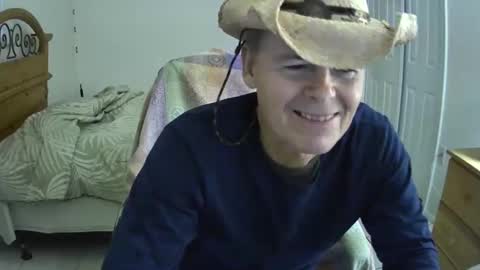 Snapshot of hewes1 chatting on January 22, 10:38 pm hewes1 online show from January 22, 10:38 pm