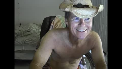 Snapshot of hewes1 chatting on February 18, 5:31 am hewes1 online show from February 18, 5:31 am