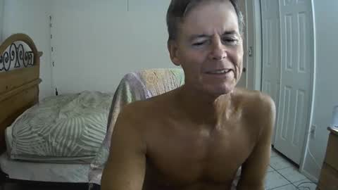 Snapshot of hewes1 chatting on September 22, 2:33 am hewes1 online show from September 22, 2:33 am