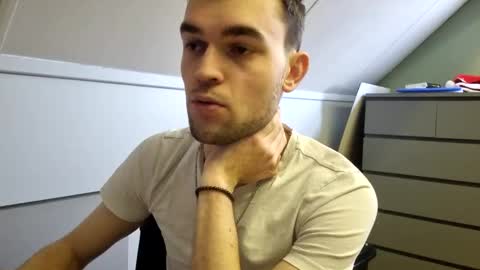   online show from December 4, 2:13 pm