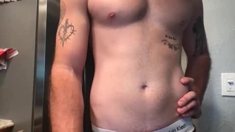 hiddenboytoy online show from October 31, 5:05 pm