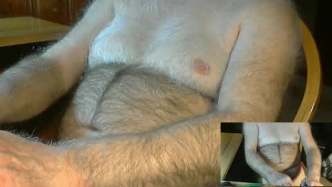 Snapshot of higgins11 chatting on February 19, 2:44 am higgins11 online show from February 19, 2:44 am