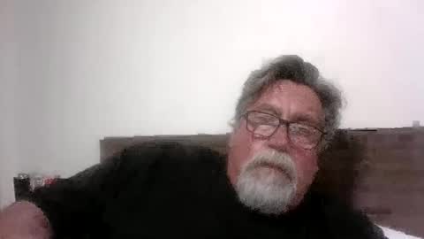 highandhorny4her online show from December 5, 2:44 pm