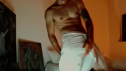 highnightz online show from October 25, 9:27 pm