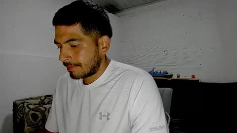 Snapshot of himoreno97 chatting on March 12, 2:09 am Hi moreno online show from March 12, 2:09 am