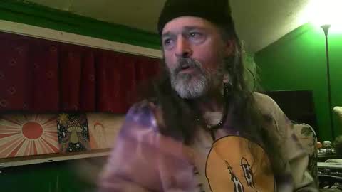 hippiedad333 online show from March 28, 1:39 am