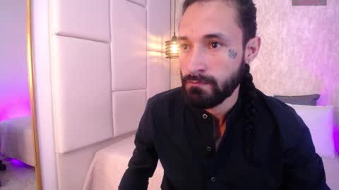 Hisoka online show from February 25, 7:48 pm