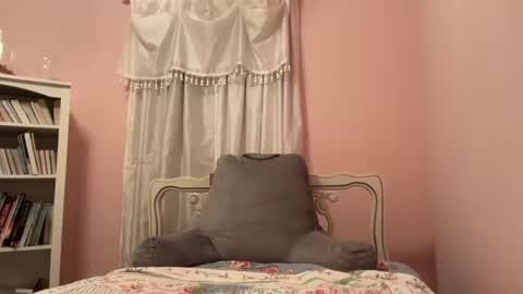 Snapshot of honey_man14 chatting on September 18, 8:22 pm honey_man14 online show from September 18, 8:22 pm