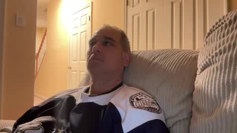 Snapshot of honey_man14 chatting on December 8, 4:14 am honey_man14 online show from December 8, 4:14 am
