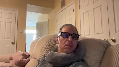 Snapshot of honey_man14 chatting on December 23, 3:01 pm honey_man14 online show from December 23, 3:01 pm