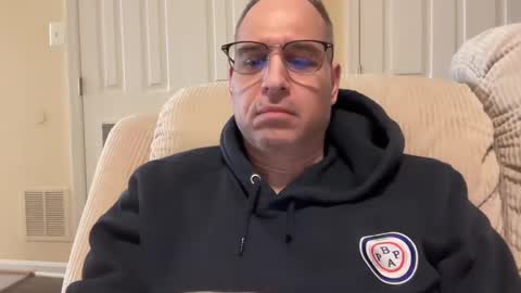 Snapshot of honey_man14 chatting on March 3, 3:35 pm honey_man14 online show from March 3, 3:35 pm