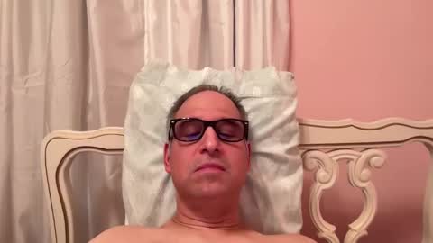 Snapshot of honey_man14 chatting on February 8, 4:36 pm honey_man14 online show from February 8, 4:36 pm