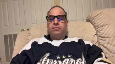 Snapshot of honey_man14 chatting on December 2, 11:49 pm honey_man14 online show from December 2, 11:49 pm