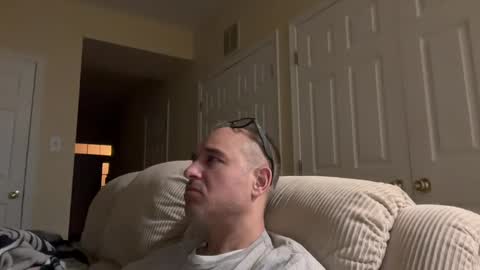 Snapshot of honey_man14 chatting on January 6, 1:20 am honey_man14 online show from January 6, 1:20 am