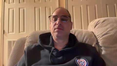 Snapshot of honey_man14 chatting on March 8, 3:26 am honey_man14 online show from March 8, 3:26 am
