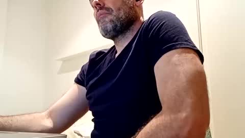 honeydaddyforyou online show from March 6, 3:24 am