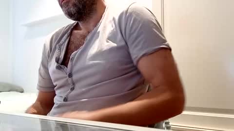 honeydaddyforyou online show from March 12, 7:35 am