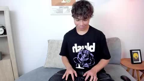 honeymoon_sariel online show from February 11, 8:03 pm