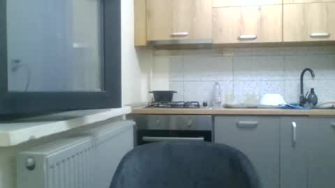 horny_couple9600 online show from October 5, 10:03 pm