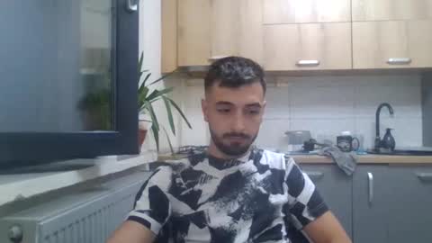 horny_couple9600 online show from September 12, 11:16 pm