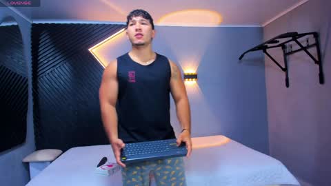 horny_nick18 online show from April 9, 9:59 am