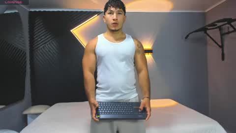 horny_nick18 online show from April 20, 1:24 pm